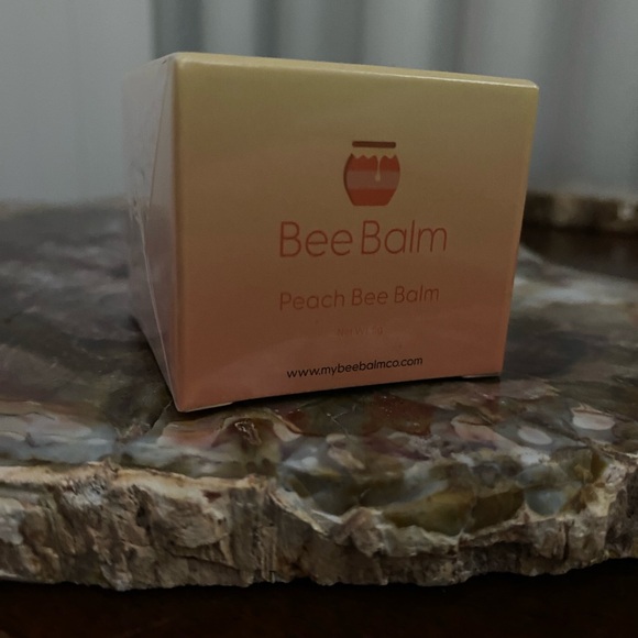 Peach 🍑 Bee Balm Lip Propolis Balm Pot - Picture 7 of 9